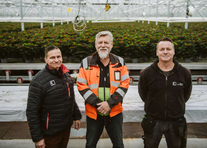 Jari, Pekka ja Tomi Kurki ovat yrityksen kolme osakasta. Kaikkiaan kasvihuonerakentamiseen erikoistuneessa firmassa on kymmenen työntekijää.