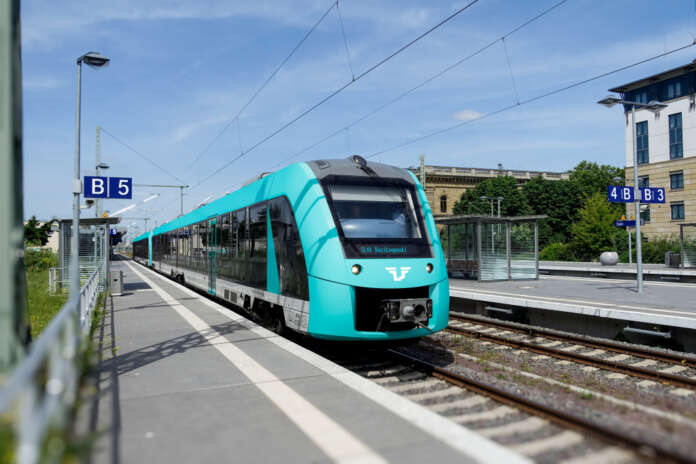 Tältä voisi näyttää Salosta Uuteenkaupunkiin suhaava kaksivaunuinen lähijuna. VR:n ensimmäinen kilpailija Suomen lähijunat Oy on tehnyt Uudellekaupungille jo alustavia tarjouksia raidekalustosta.